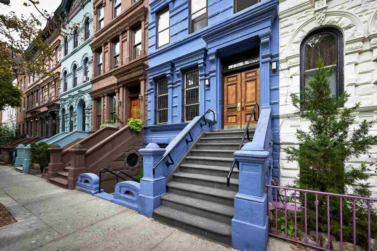 Branding NYC – Neighborhood Flyer Distribution Branding NYC - Flyer Distribution